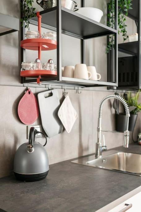 L'Atelier Del Centro: Tra Design, Storia E Fascino Lägenhet Brescia Exteriör bild